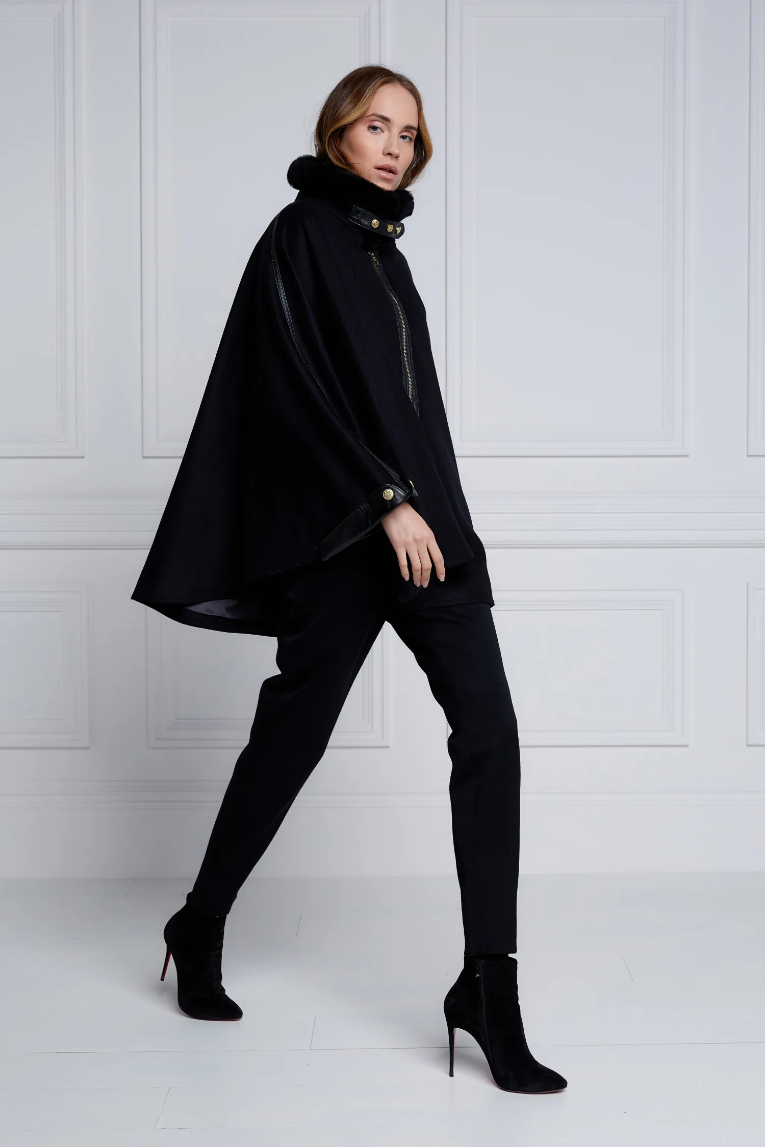 Outlet Chiltern Cape (Soft Black) Women Capes|Tailoring