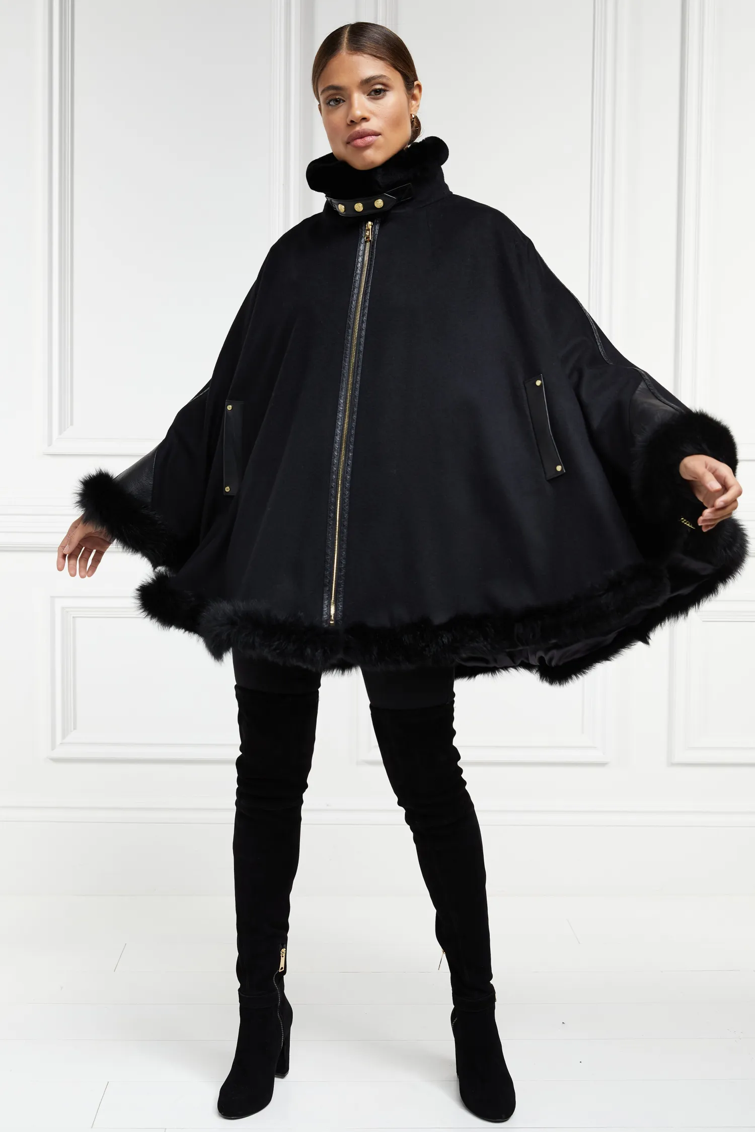 Hot Gold Label Chiltern Cape (Soft Black) Women Capes