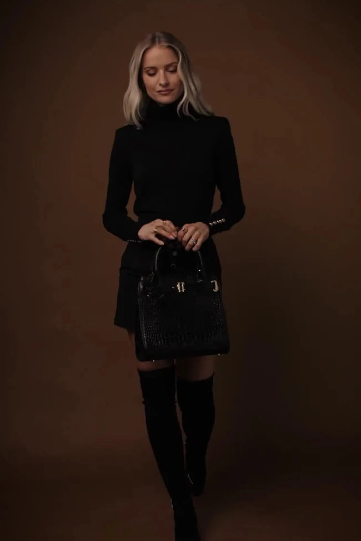 Best Victoria Cashmere Roll Neck Women Knitwear